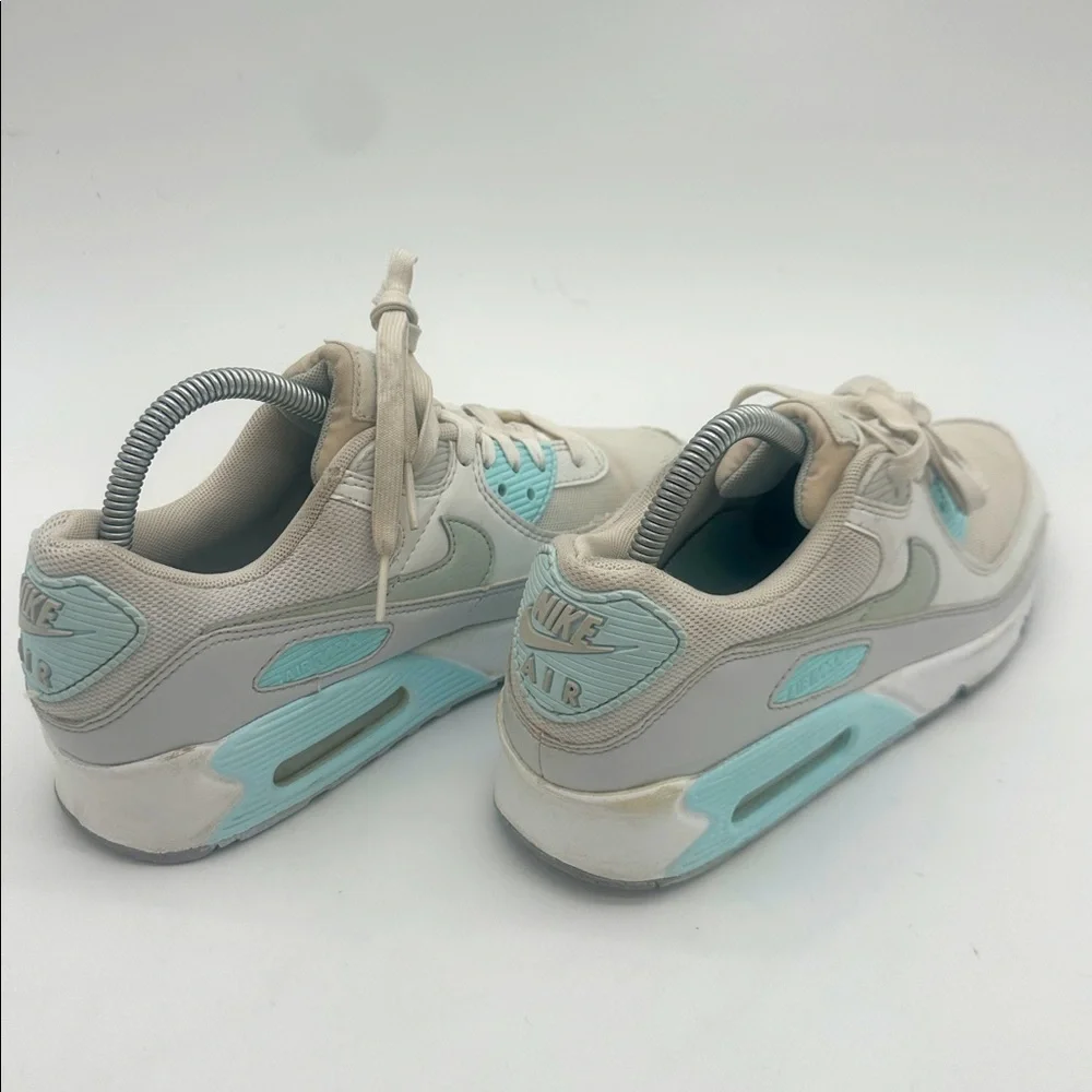 Nike Air Max 90 White Glacier Blue Wolf Grey Light Silver Women's Size 8